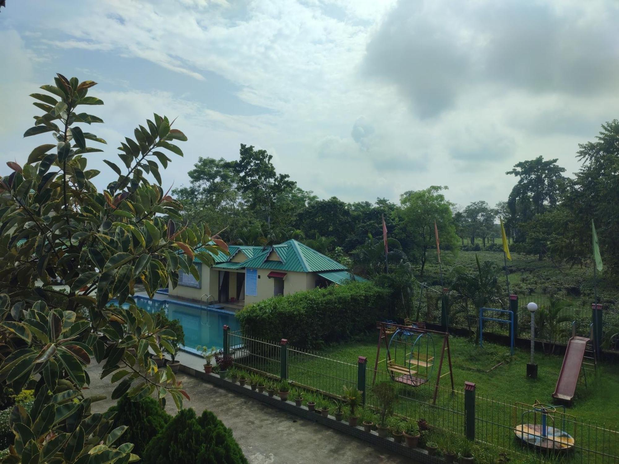 Maa Greenary View - A Holiday Resort Alipur Duar Bagian luar foto